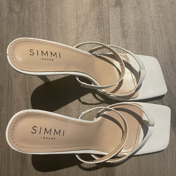 Strappy Heeled summer sandals - Picture 4 of 4